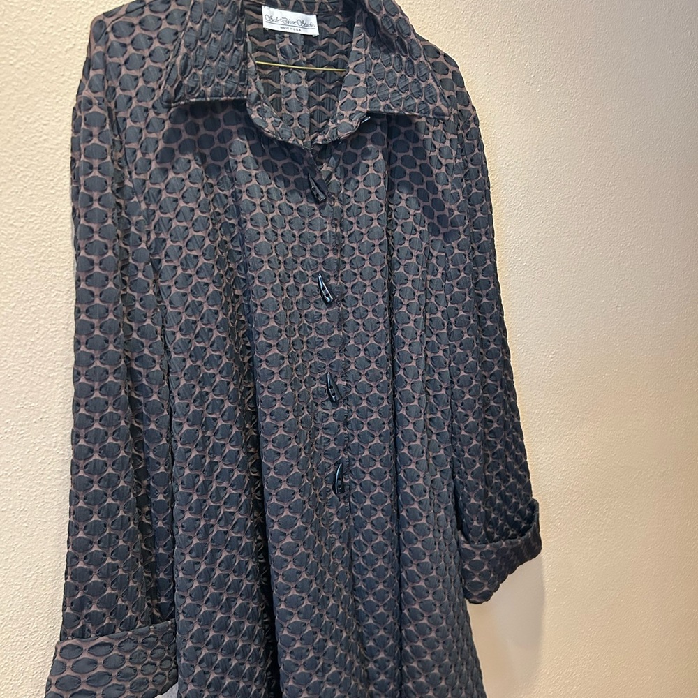 Chic Black and Gray Button-Up Blouse